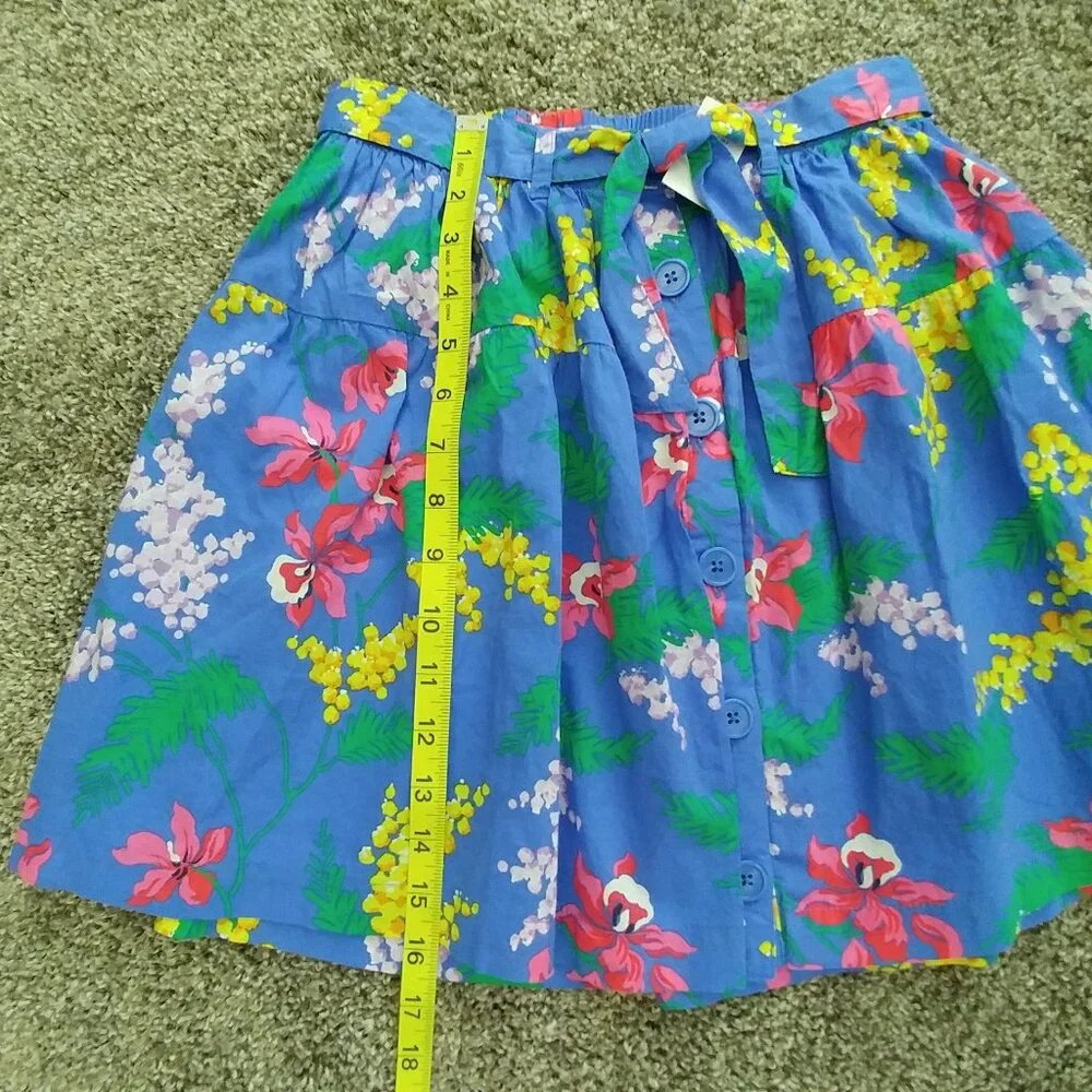 Gap Girls Flowered Skirt XL 12. Condition is 